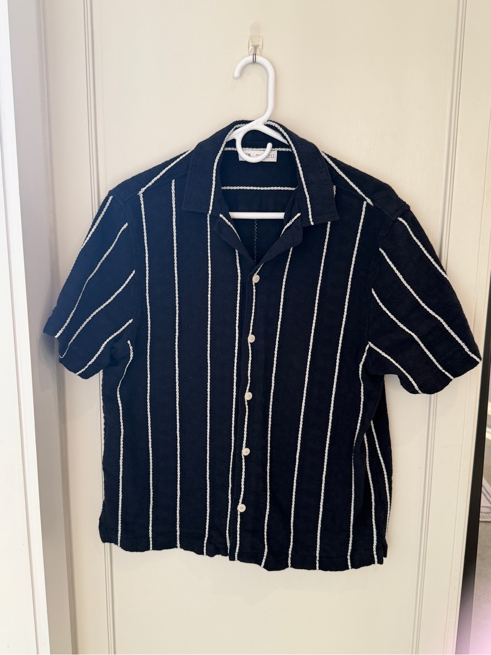 Men's Zara Navy Short-Sleeve Button-Up Shirt with White Stripes Relaxed Boxy fit